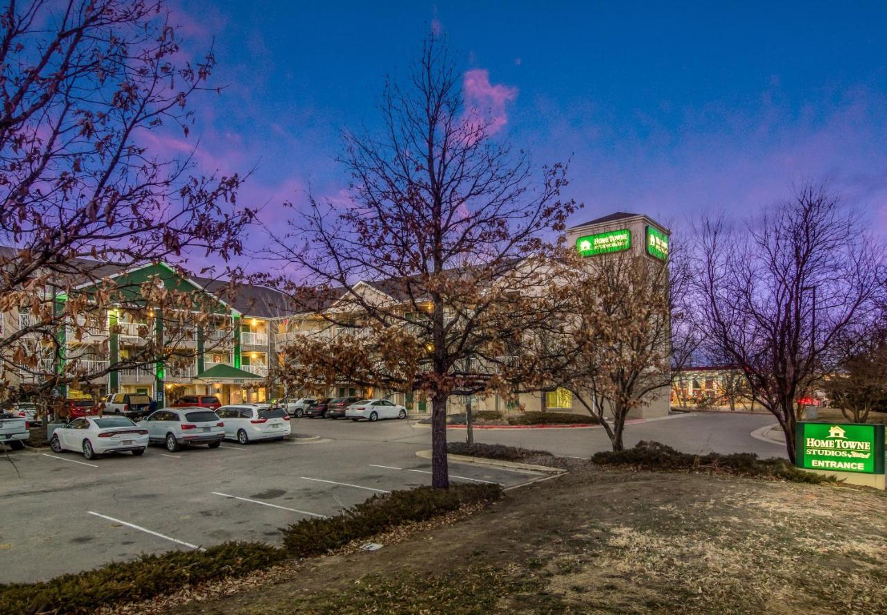 Hometowne Studios By Red Roof Denver - Airport/Aurora Buitenkant foto